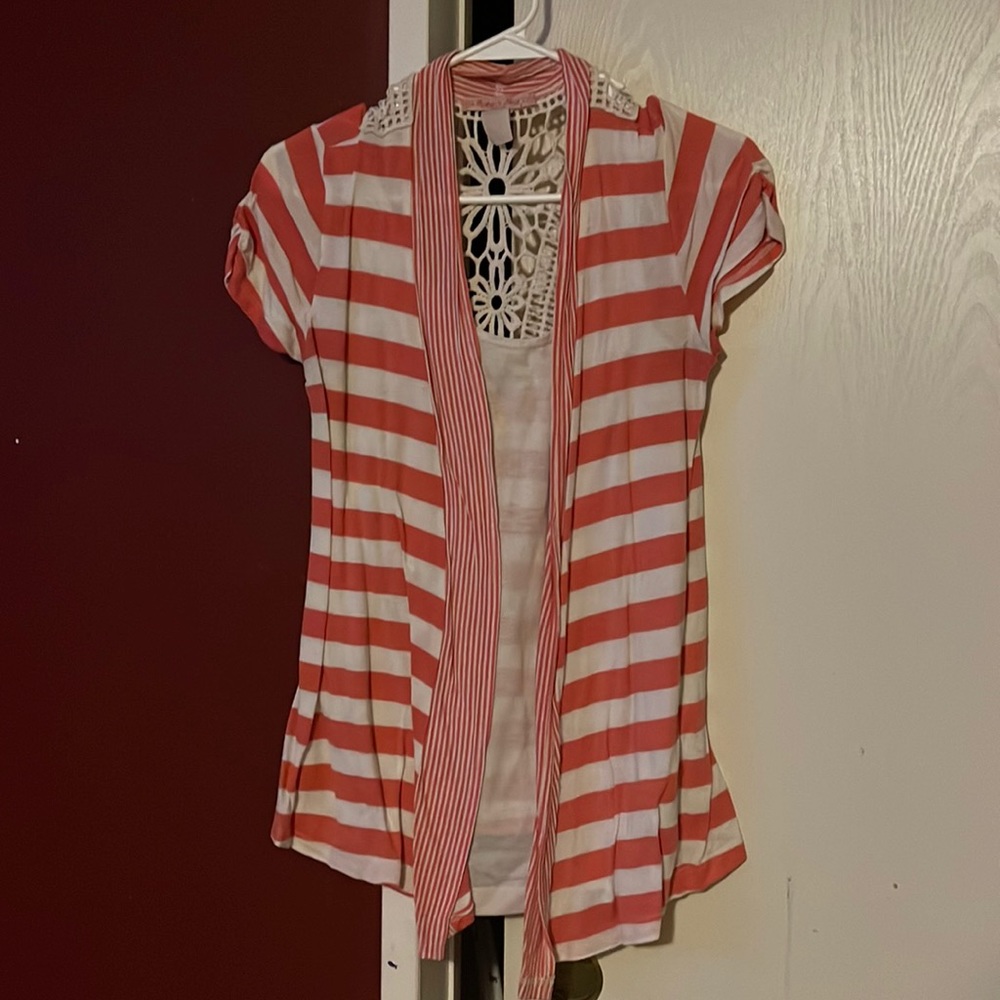 Robin’s Nest maternity top